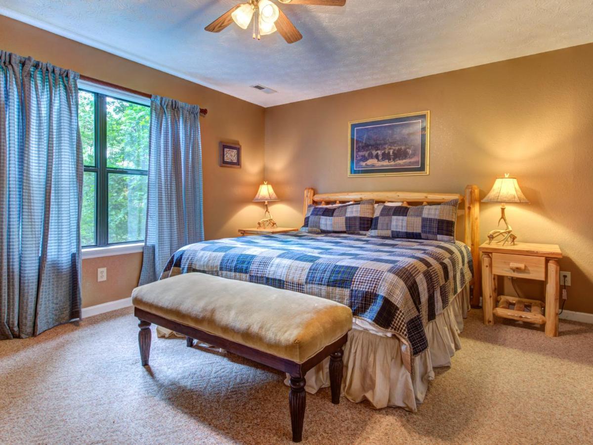 Great Expectations, 3 Bedrooms, Fireplace, Pool Table, Hot Tub, Sleeps 10 개틀린버그 외부 사진