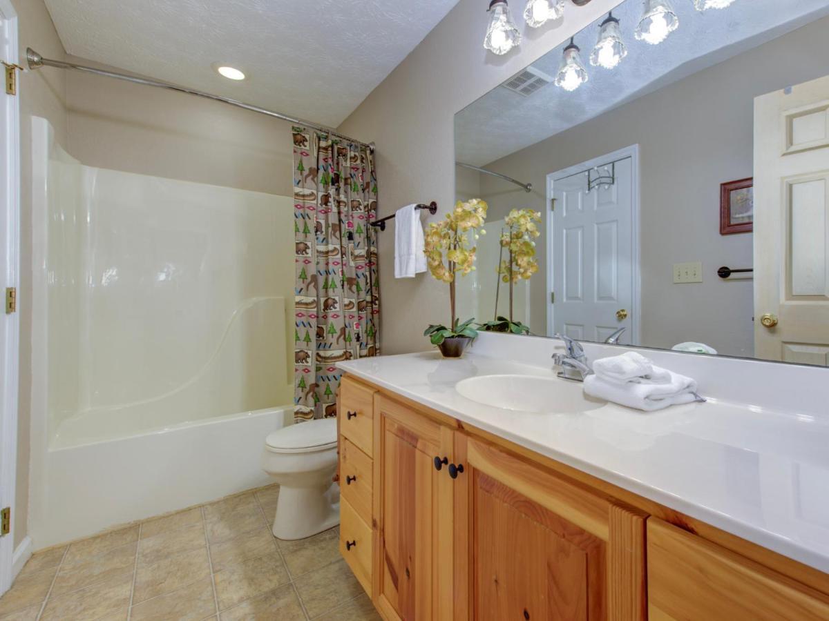 Great Expectations, 3 Bedrooms, Fireplace, Pool Table, Hot Tub, Sleeps 10 개틀린버그 외부 사진