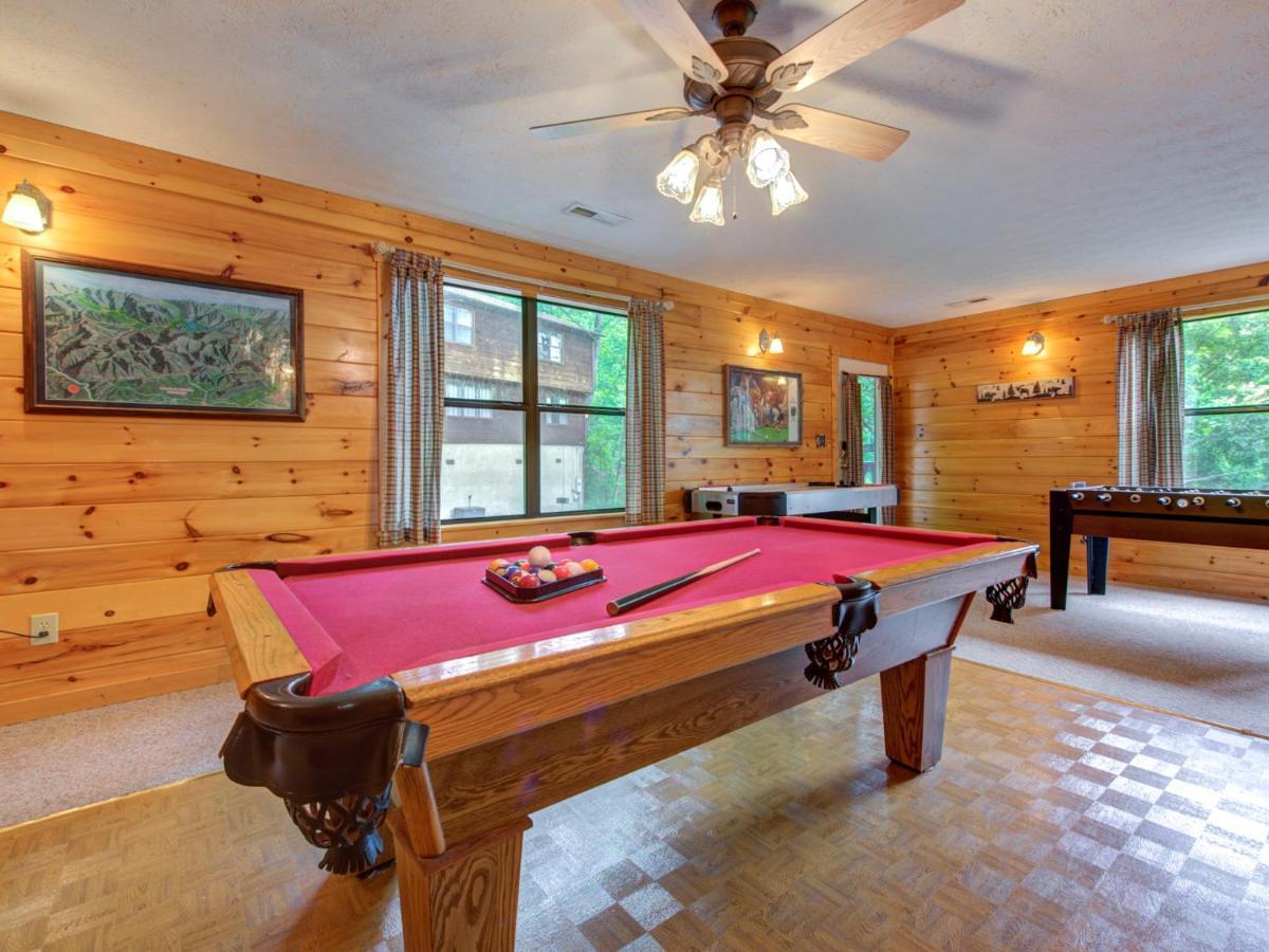 Great Expectations, 3 Bedrooms, Fireplace, Pool Table, Hot Tub, Sleeps 10 개틀린버그 외부 사진
