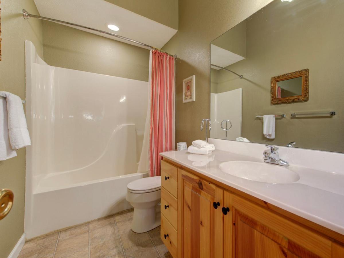 Great Expectations, 3 Bedrooms, Fireplace, Pool Table, Hot Tub, Sleeps 10 개틀린버그 외부 사진