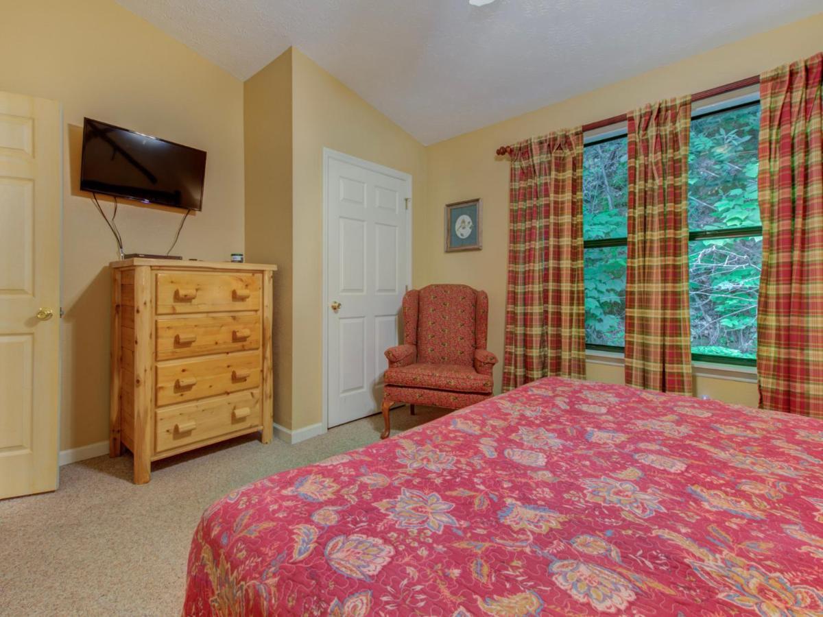 Great Expectations, 3 Bedrooms, Fireplace, Pool Table, Hot Tub, Sleeps 10 개틀린버그 외부 사진